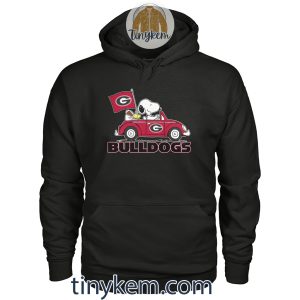 Georgia Bulldogs Football And Snoopy Driving Car Tshirt