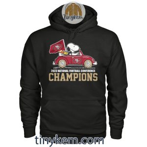 SF 49ers 2023 NFC Champions With Snoopy Driving Car Tshirt2B2 3i70c