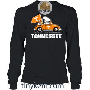 Tennessee Basketball With Snoopy Driving Car Tshirt2B4 15Lhi