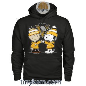 Charlie and Snoopy In Pittsburgh Penguins Jersey Shirt2B2 5ydug