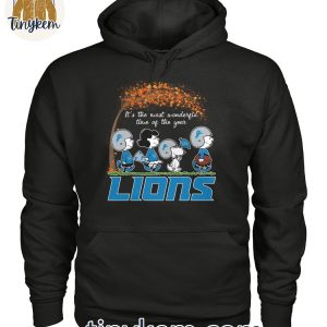 Detroit Lions Peanuts Charlie Browns And Snoopy In Fall T-Shirt