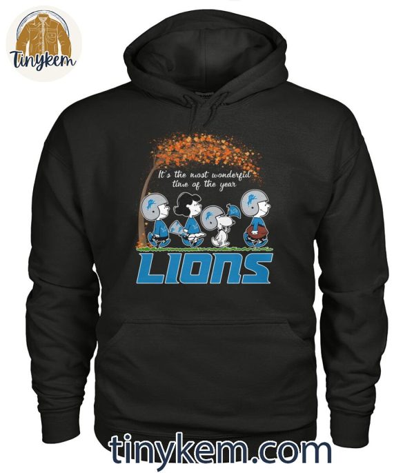 Detroit Lions Peanuts Charlie Browns And Snoopy In Fall T-Shirt