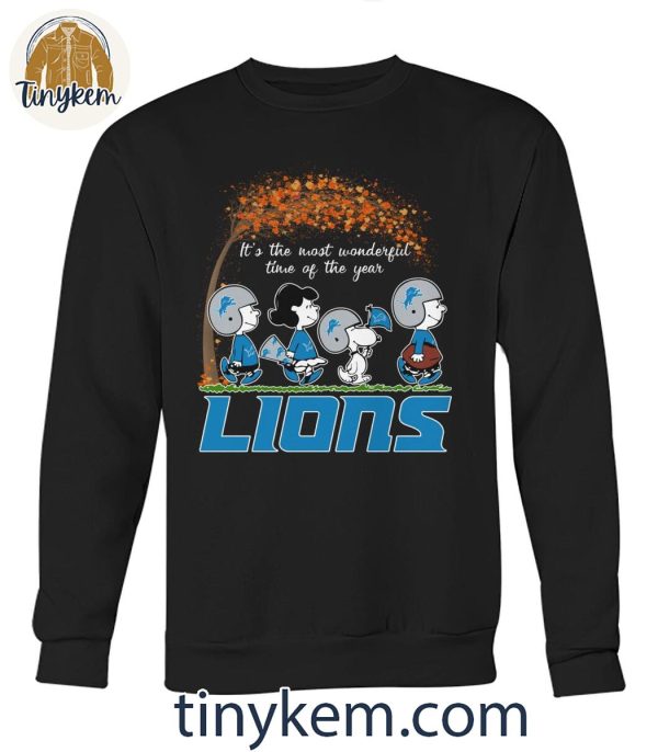 Detroit Lions Peanuts Charlie Browns And Snoopy In Fall T-Shirt