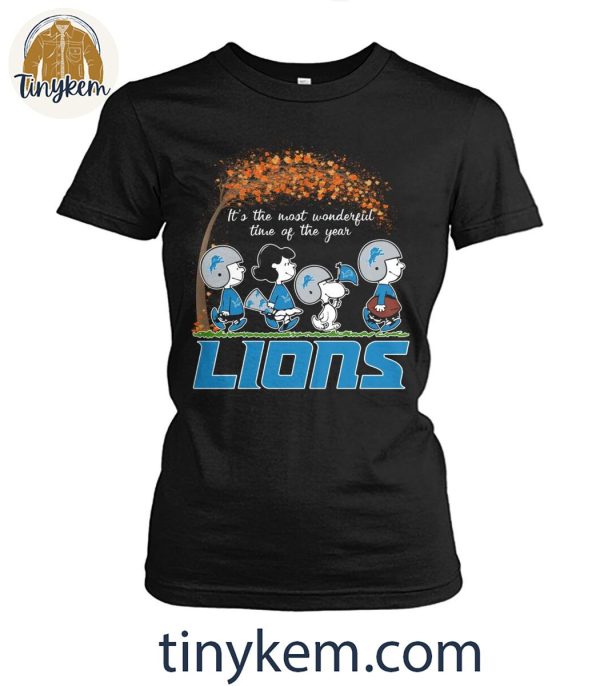 Detroit Lions Peanuts Charlie Browns And Snoopy In Fall T-Shirt