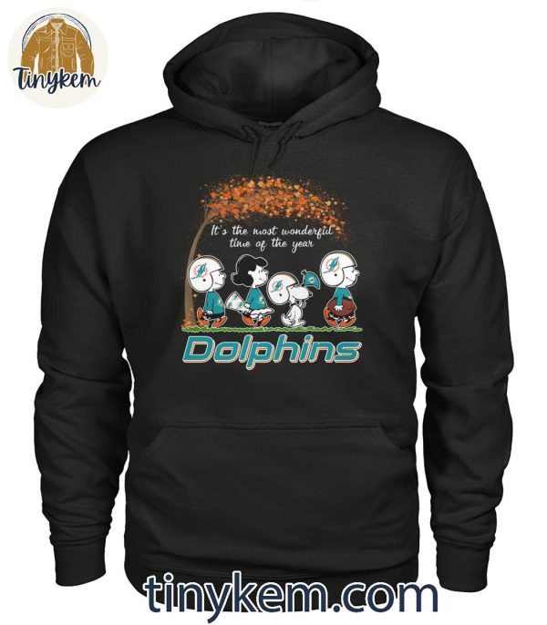 Miami Dolphins Peanuts Charlie Browns And Snoopy In Fall T-Shirt