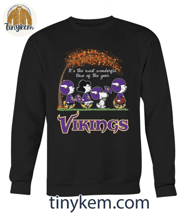 Snoopy Peanuts Minnesota Vikings Fall Is Wonderful Time Of The Years T-Shirt