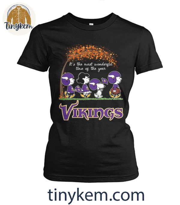 Snoopy Peanuts Minnesota Vikings Fall Is Wonderful Time Of The Years T-Shirt