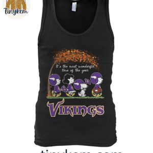 Snoopy Peanuts Minnesota Vikings Fall Is Wonderful Time Of The Years T Shirt 5 DMQ5w